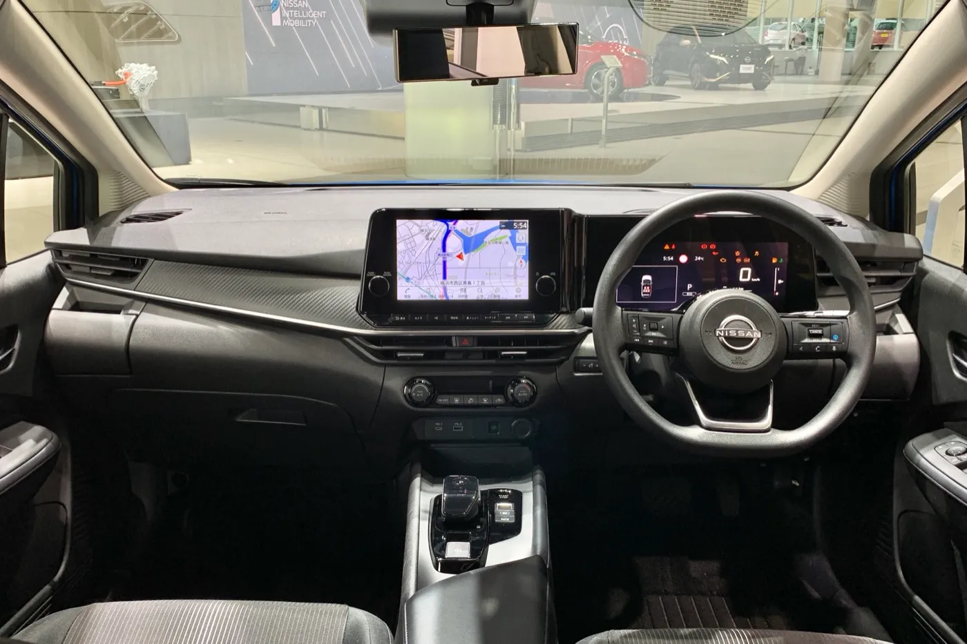 日産 ノート e-POWER（E13型）の運転席まわり。2021年6月に撮影された、2023年12月発表のマイナーチェンジより前の個体