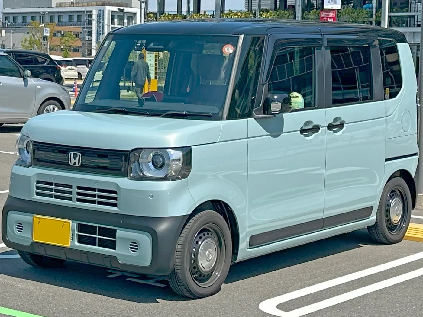 ホンダ N-BOX JOY ターボ 2WDの外観（6BA-JF5・改良前）