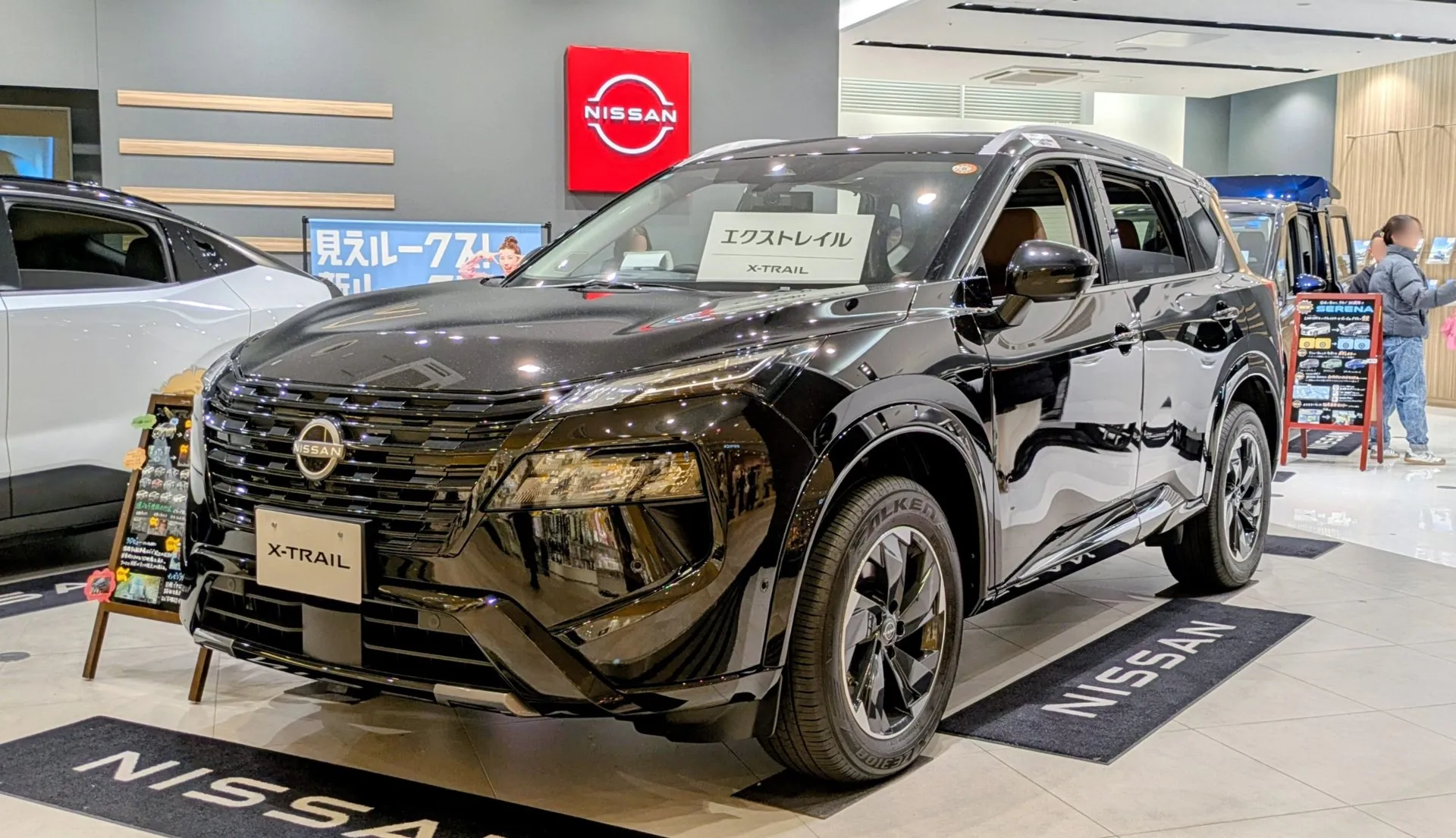 日産 エクストレイル（T33型）G e-4ORCE を斜め前方から見た外観